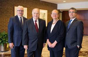 professional group photography in Illinois